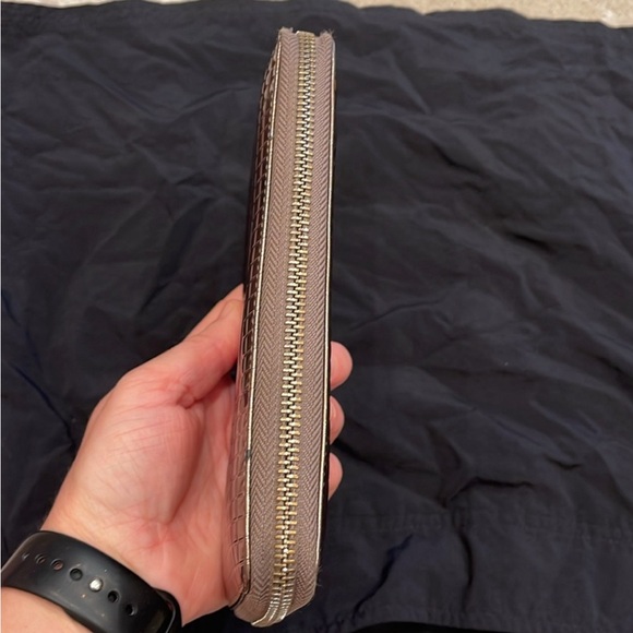 Chanel Women's Gold Wallet-purses - Picture 11 of 17